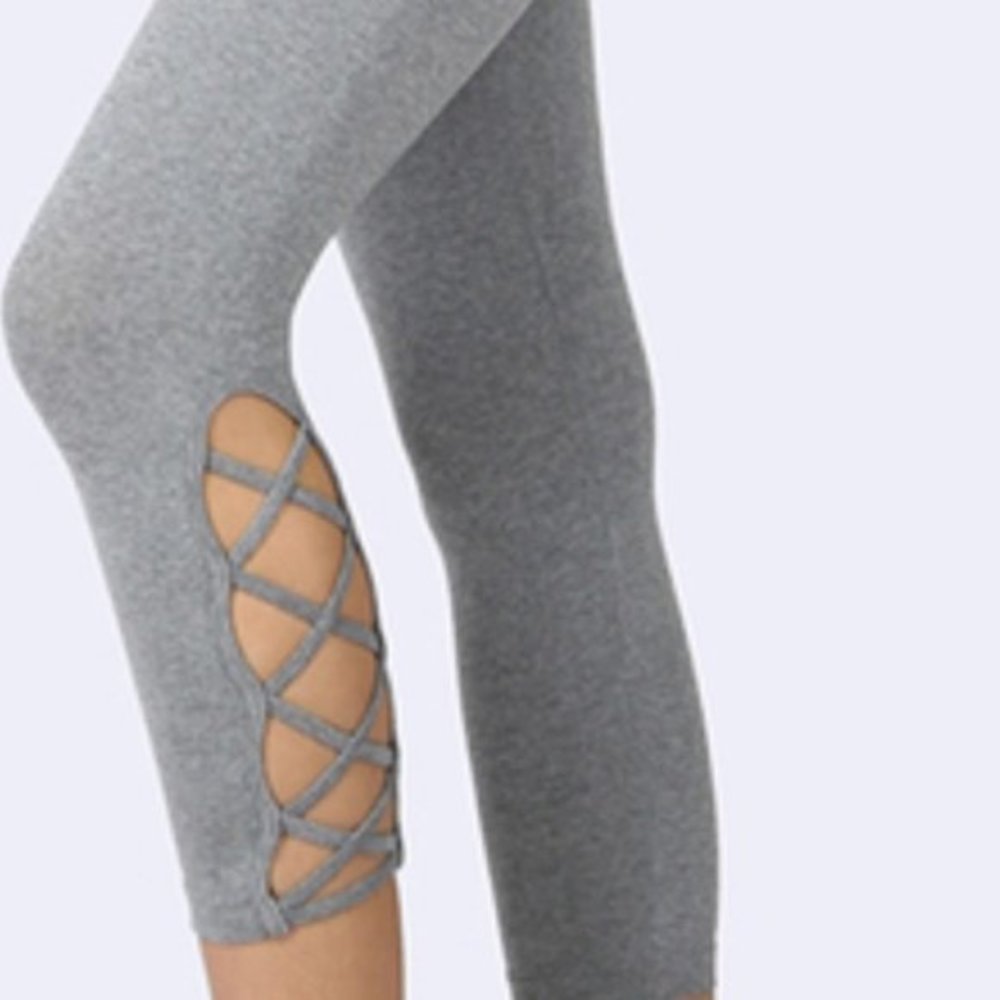 - NEW Highrise, tummy control, cropped legging - Picture 2 of 4